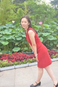 【小小嫂子摄影】公园里拍红裙嫂子