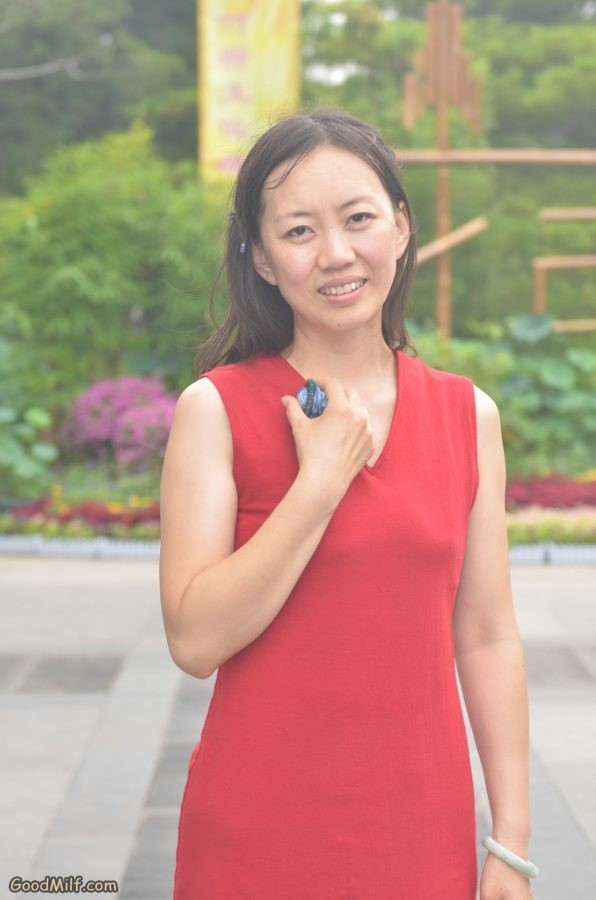 【小小嫂子摄影】公园里拍红裙嫂子[第12张/共12张]