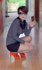 爱穿各种高跟丝袜秀的表嫂