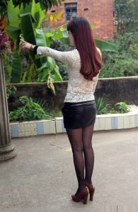 爱穿各种高跟丝袜秀的表嫂