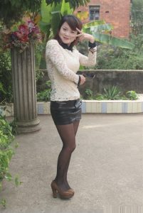 爱穿各种高跟丝袜秀的表嫂