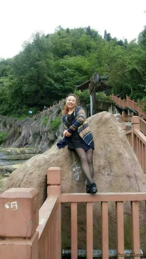 以前客户单位里爱玩水的气质大姐[第27张/共50张]