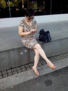 豹纹白腿姑妈有时也穿黑丝