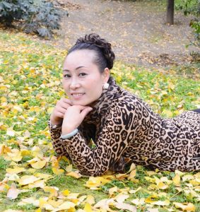 穿豹纹厚裤袜的阿姨