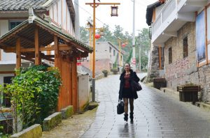 穿豹纹厚裤袜的阿姨