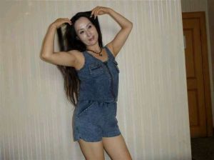 长发美腿大姐功夫相当了得