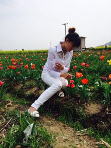 一位长腿人妻姐姐喜欢和她结伴出行