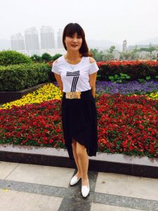 一位长腿人妻姐姐喜欢和她结伴出行