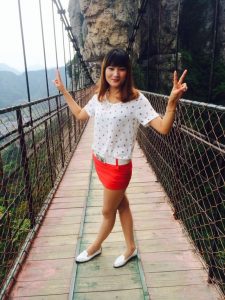 一位长腿人妻姐姐喜欢和她结伴出行