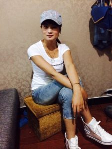 一位长腿人妻姐姐喜欢和她结伴出行