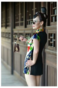 超短旗袍俏皮熟女人老心不老