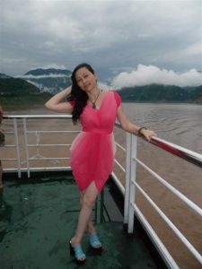 单位领导的老婆想上一直没机会