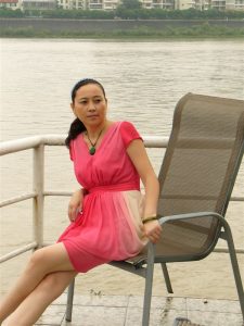 单位领导的老婆想上一直没机会