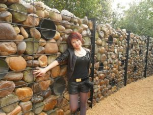 多姿多情的短发人妻