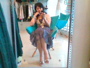 雨阿姨跷二郎腿自拍