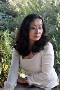 身材稍显丰满的皮靴美腿嫂子