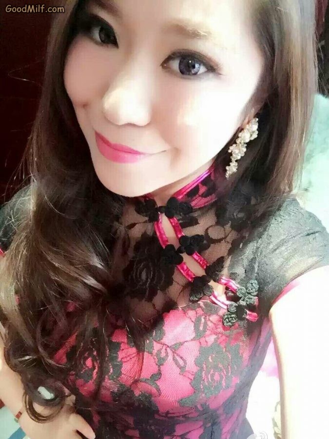 好哥们老婆的旗袍美腿[第5张/共5张]