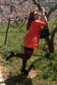 爱穿黑丝的阿姨喜欢让我给她拍照