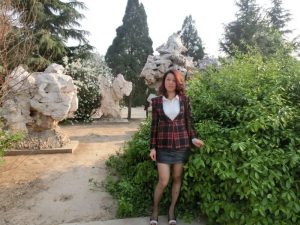 波浪长发大姐腿部丰满穿了精品渔网袜