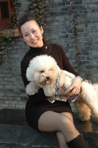 漂亮的气质贵妇游玩时拍的照片发给我看