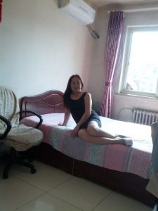 高中教英语的熟女老师穿驴蹄高跟鞋