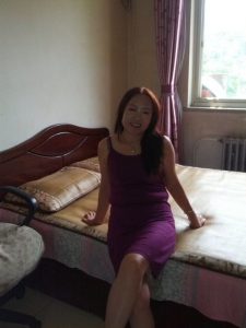 高中教英语的熟女老师穿驴蹄高跟鞋