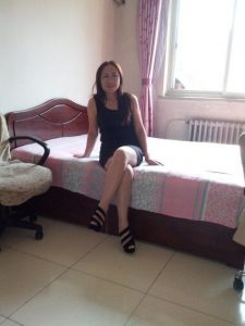 高中教英语的熟女老师穿驴蹄高跟鞋