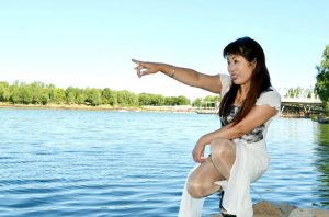 爱穿拍照的熟女拍完照袜子送我了