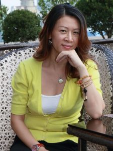 自己开公司的气质黑丝大姐