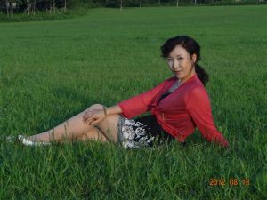 年近50岁大姐的丝腿感觉不错