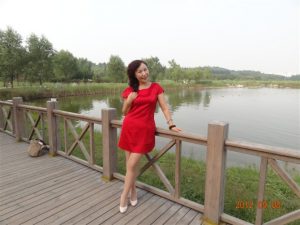 年近50岁大姐的丝腿感觉不错