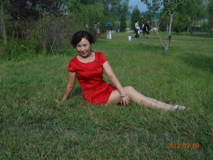 年近50岁大姐的丝腿感觉不错