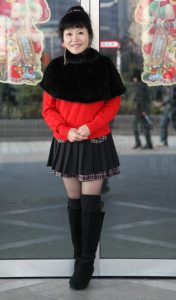 山阿姨性感可爱秀丝袜靴子