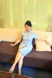 制服老板山阿姨美腿高跟