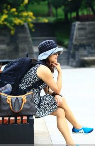 山阿姨给一位重庆熟妇拍照