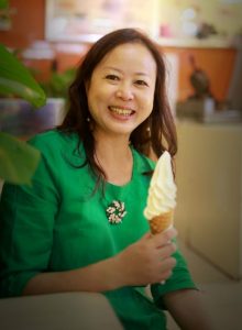 山阿姨给一位重庆熟妇拍照