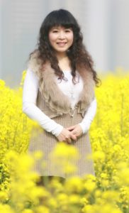 喜欢拍照的山阿姨长腿细高跟