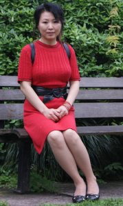 山阿姨穿上肉丝袜到景区游览