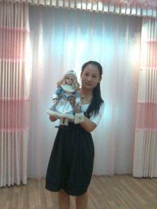 在公司做文员的同事在单位经常穿黑丝