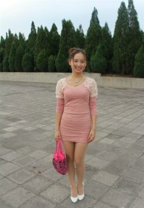 肉丝高跟外表清纯的小姐姐