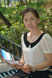 【小小嫂子摄影】公园里拍黑丝嫂子可惜不怎么露腿