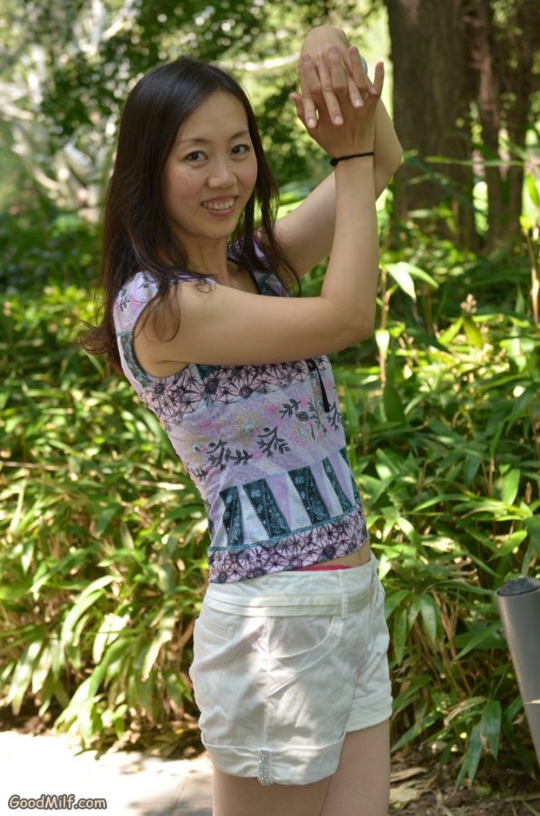 【小小嫂子摄影】公园里拍韵味嫂子[第5张/共11张]