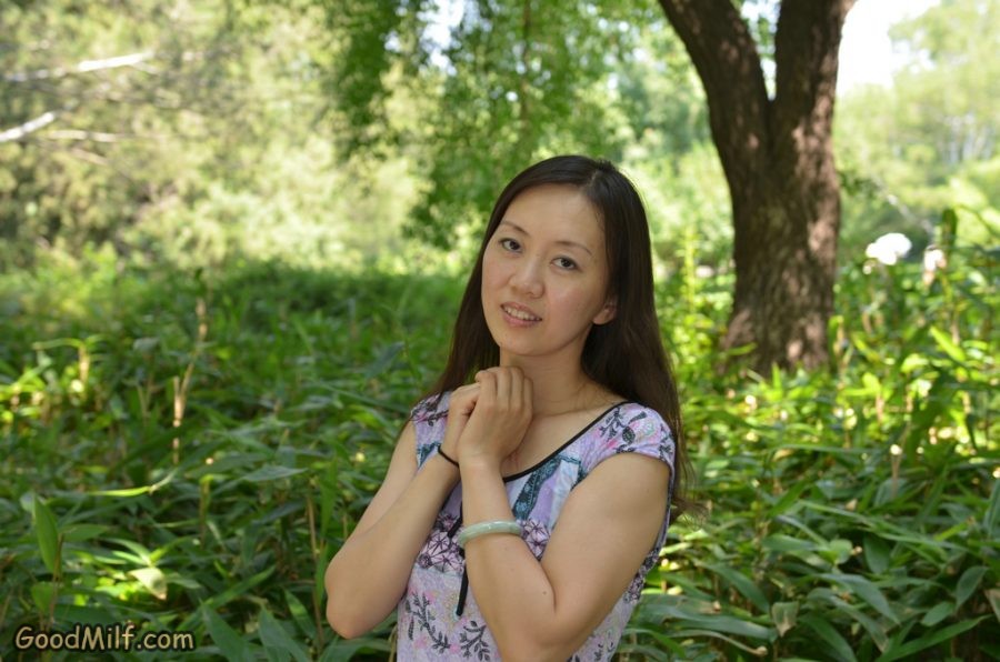 【小小嫂子摄影】公园里拍韵味嫂子[第7张/共11张]