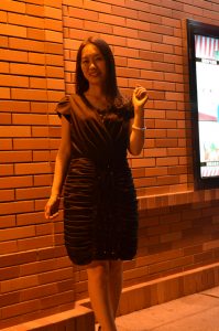 【小小嫂子摄影】黑夜里拍嫂子的高跟白腿