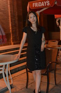 【小小嫂子摄影】黑夜里拍嫂子的高跟白腿