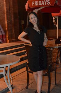 【小小嫂子摄影】黑夜里拍嫂子的高跟白腿