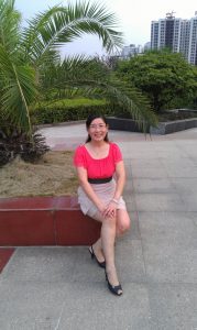 一位小学教师的高跟丝袜生活照片