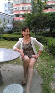 一位小学教师的高跟丝袜生活照片