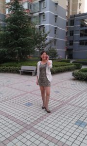 一位小学教师的高跟丝袜生活照片