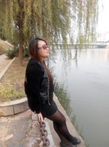 一位小学教师的高跟丝袜生活照片